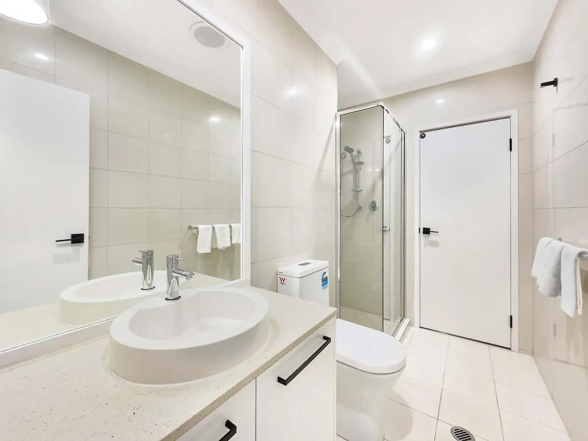 Relaxed Luxury For Families By The Beach Buddina 0*,