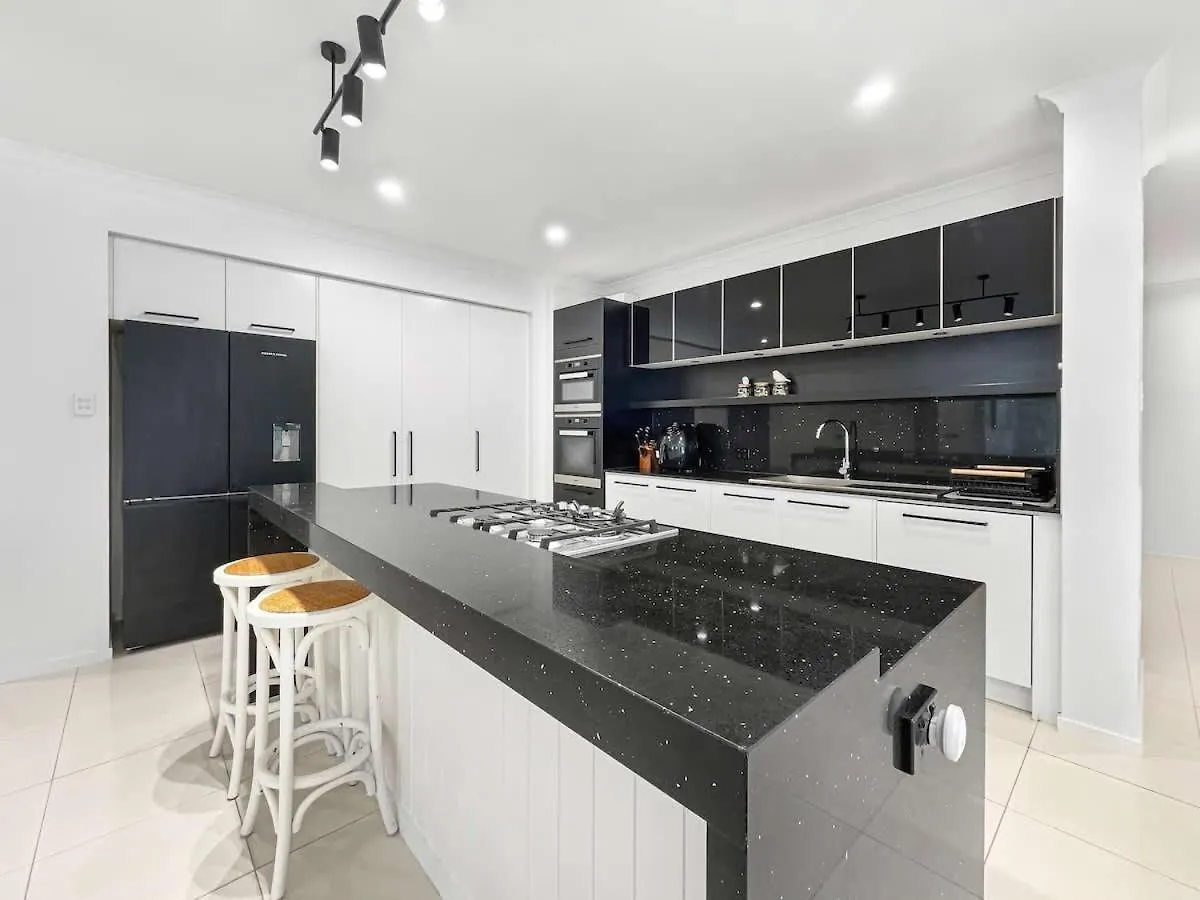 Semesterbostad Relaxed Luxury For Families By The Beach Buddina