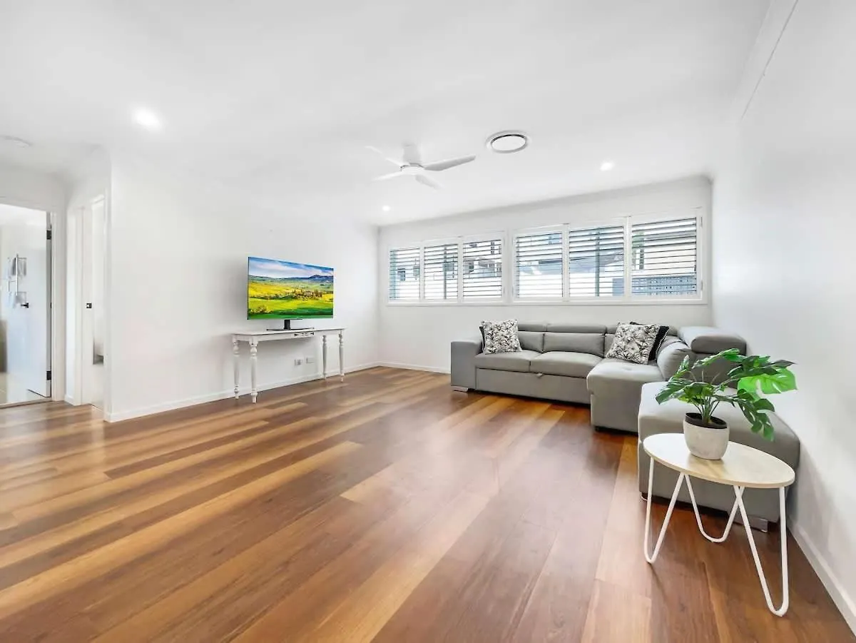 Relaxed Luxury For Families By The Beach Buddina 0*,  Australien
